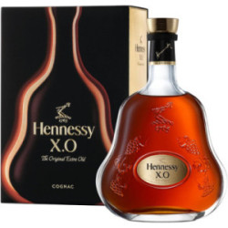 HENNESSY XO Cognac in a 70...