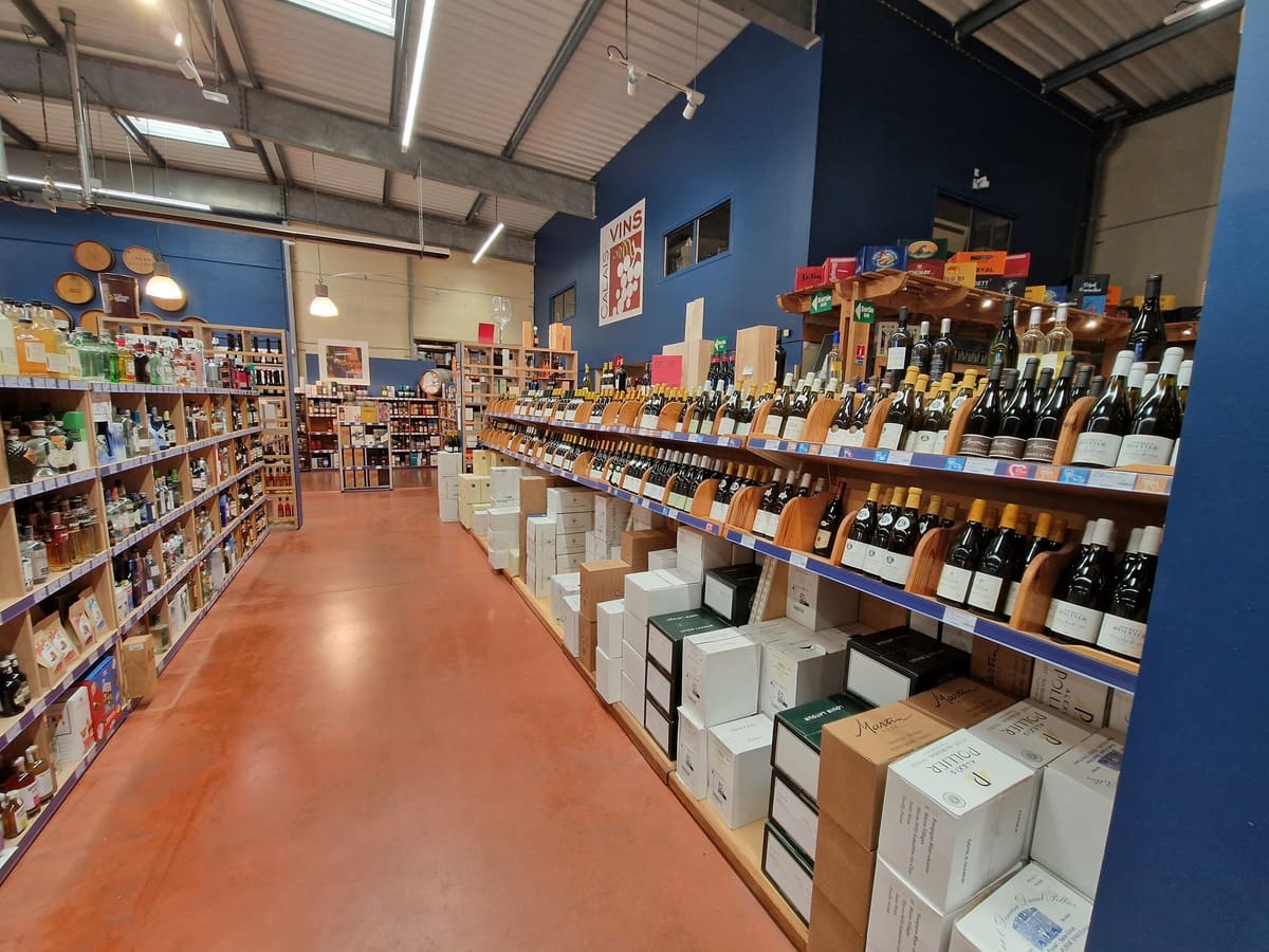 The massive choice at Calais Vins for wines, beers and spirits